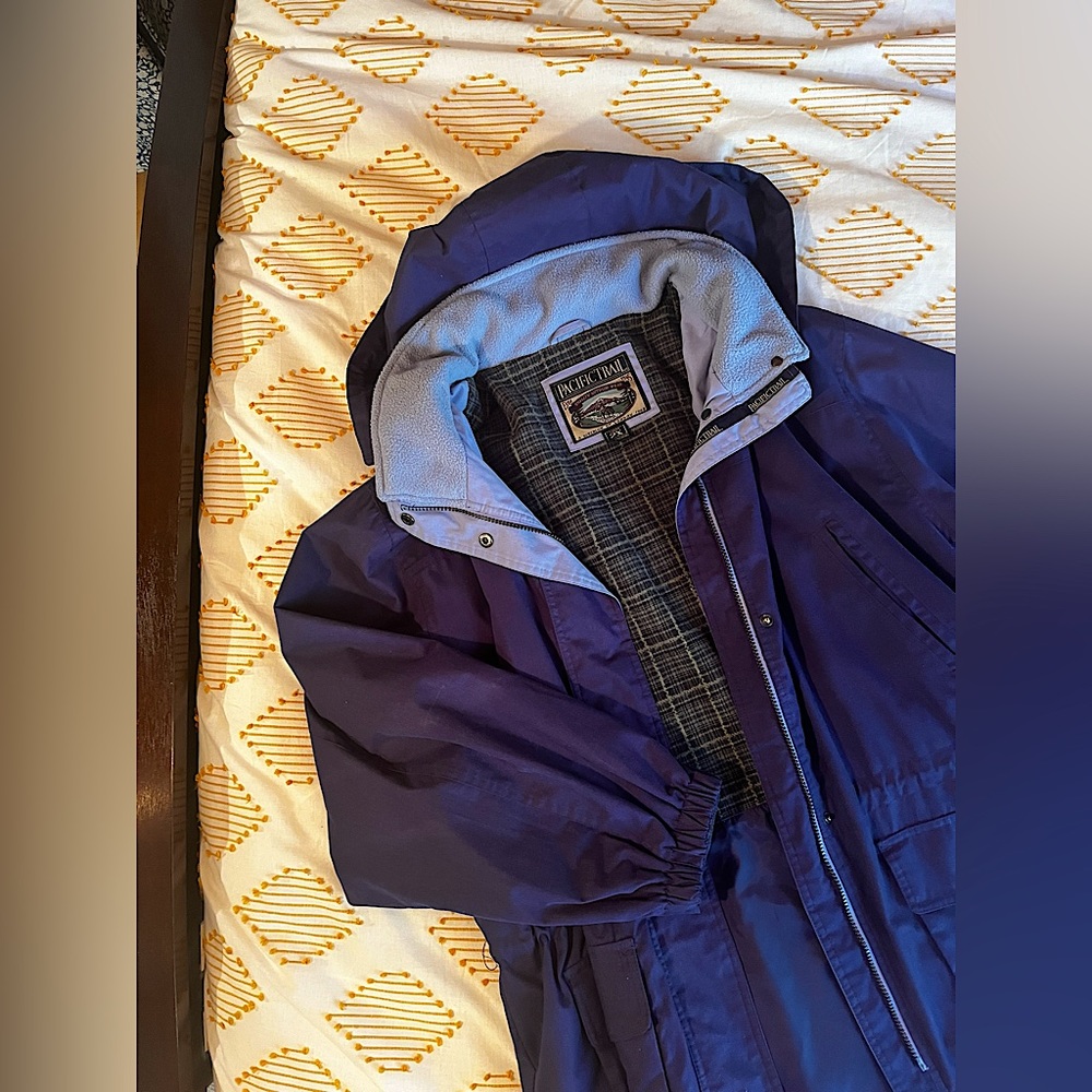 Vintage Pacific Trail coat- rain resistant+stylish. Oversized 2X in dark purple
